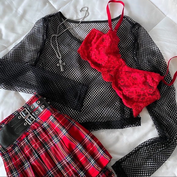 Tops - FISH. NET. 🖤 CROP. TOP!